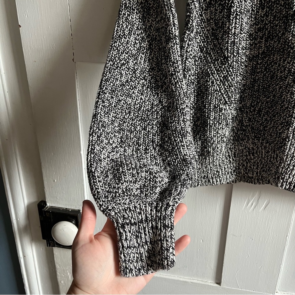 H&M Mockneck Sweater - Picture 3 of 6